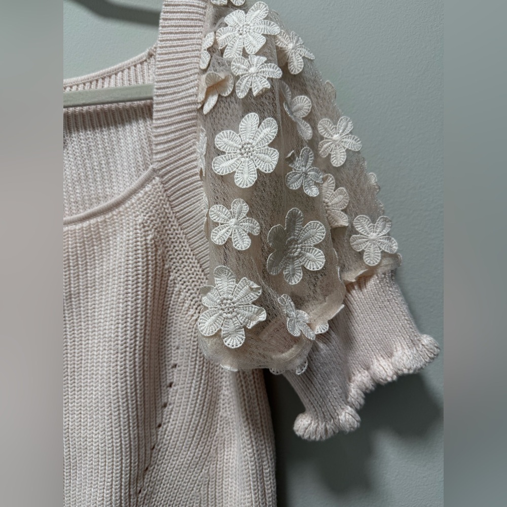 INDUSTRY REPUBLIC CLOTHING KNIT PUFF SLEEVE FLORAL APPLIQUÉ WOMEN’S SIZE: L - Picture 7 of 11